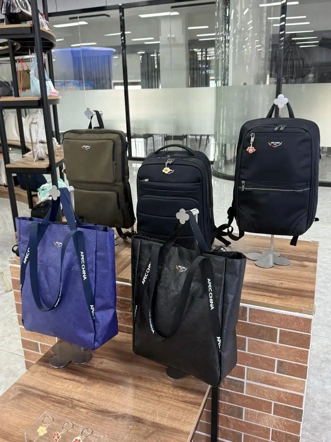 冬奥会纪念品_北京冬奥会背包_安踏可持续设计