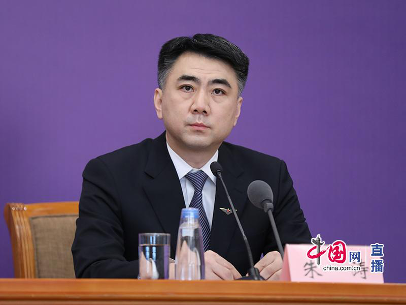 民航局按航班风险等级防控境外疫情输入，采取不同应对措施