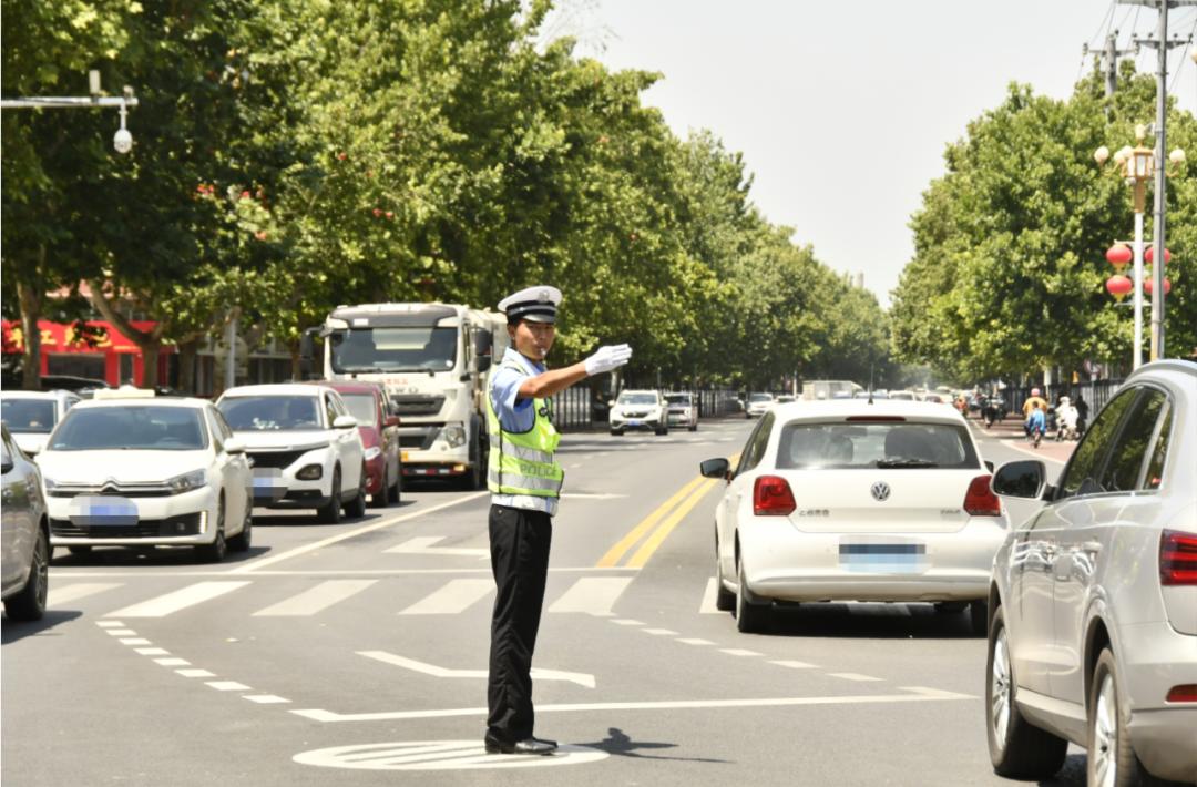 违章高发月份预警_超速引发交通事故预警_早晚高峰时段交通安全防范